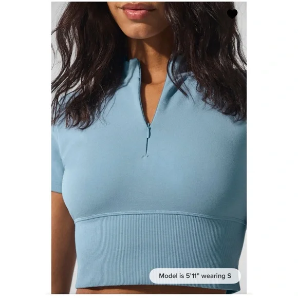 NWT ALO Yoga Seamless Winter Warm Cropped Plush short sleeve SM - Picture 2 of 9